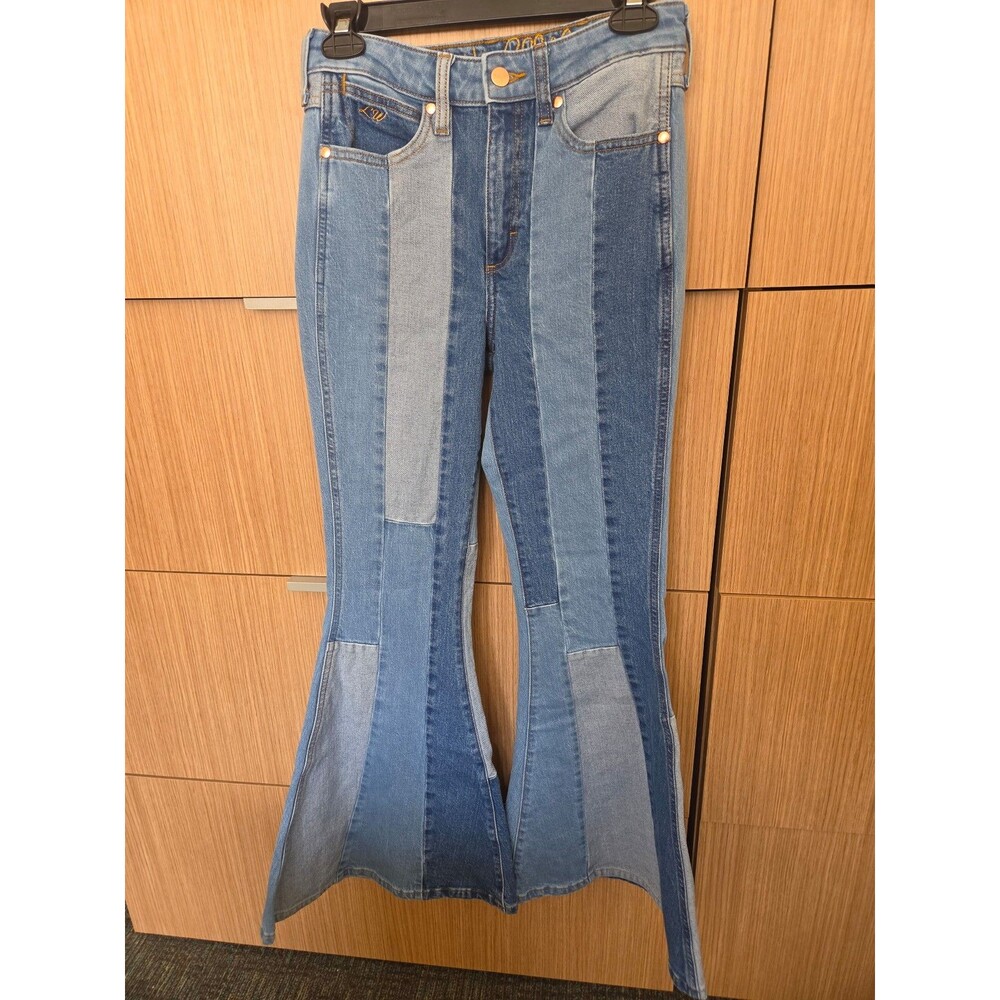 Wrangler x Lainey Wilson Patchwork Flare Jeans w/ Bellbottom Hems Size 26 US 2